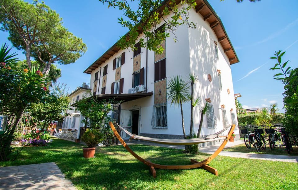 Property building, Garden