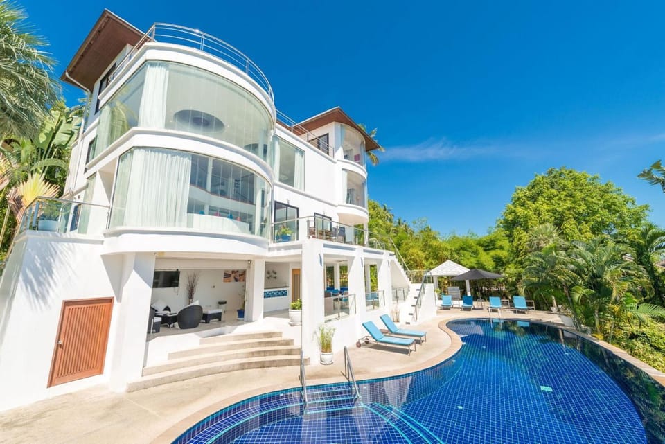 Property building, Facade/entrance, Swimming pool, Swimming pool