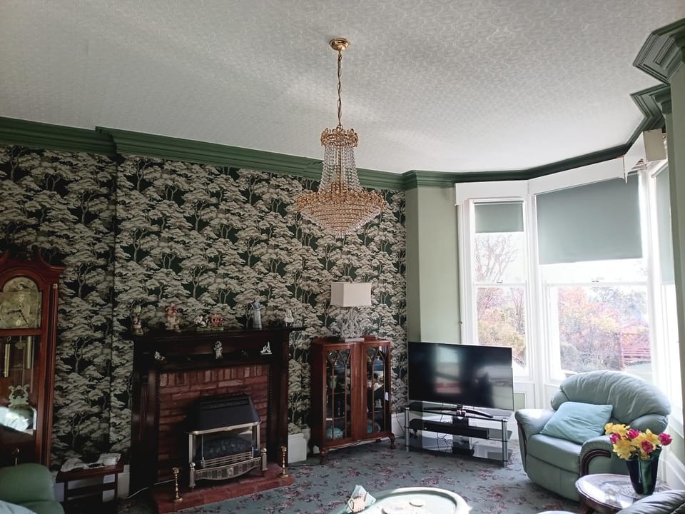 Communal lounge/ TV room