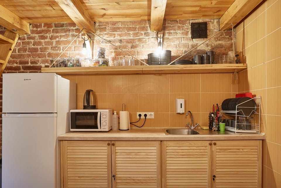 Coffee/tea facilities, Kitchen or kitchenette, Communal kitchen