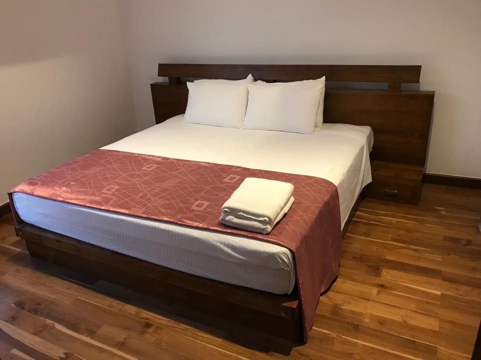 Photo of the whole room, Bedroom