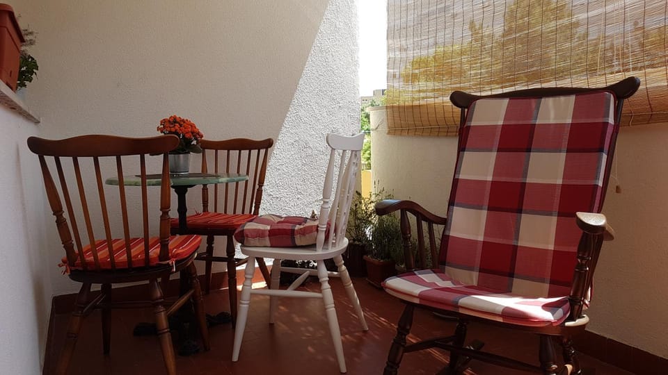 Day, Balcony/Terrace, Seating area