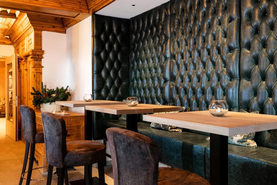 Lounge or bar