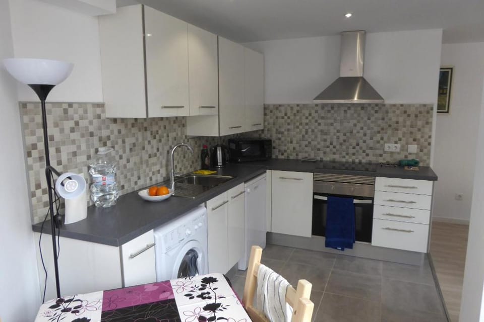 Malvarossa apartment near beach Apartment in Valencia