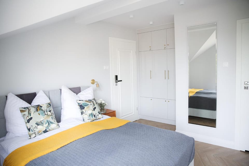 Bed, Photo of the whole room, Bedroom, wardrobe