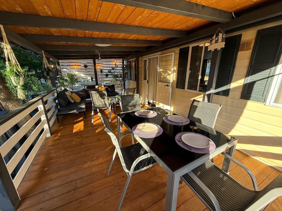 Garden, Balcony/Terrace, Seating area, Dining area, Garden view, Area and facilities, Family