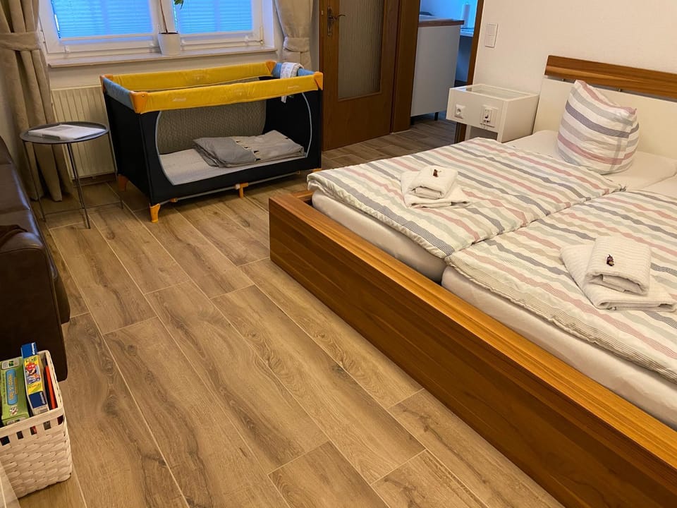 Living room, Seating area, Bedroom, cot