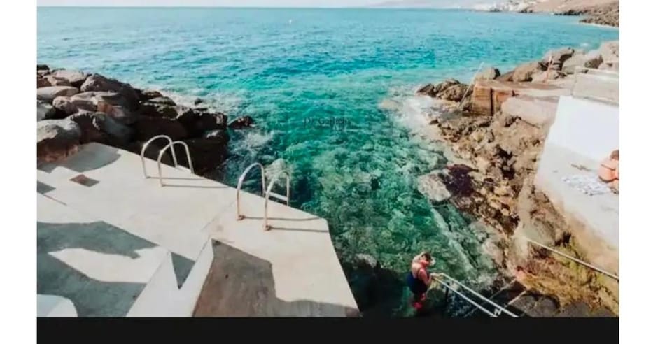 Apartamento en primera línea de mar Apartment in Tabaiba