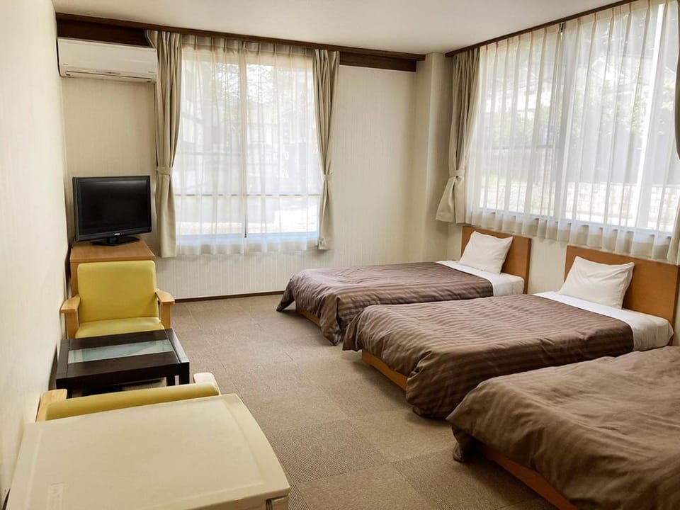 Itoen Hotel Oze Oigami Sanrakuso Ryokan in Japan