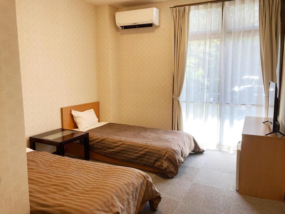Itoen Hotel Oze Oigami Sanrakuso Ryokan in Japan