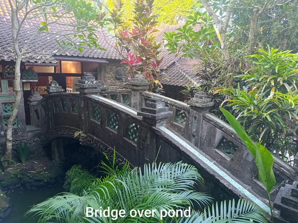 Guci Guesthouses Bed and Breakfast in Sukawati
