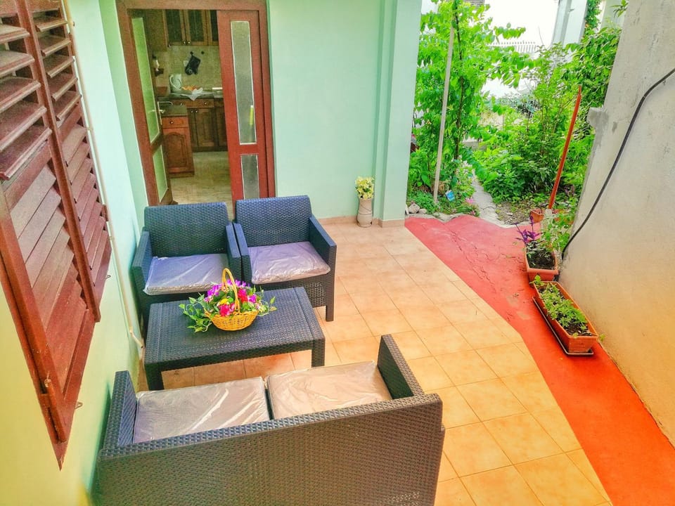 Patio, Day, Balcony/Terrace, Seating area, Garden view