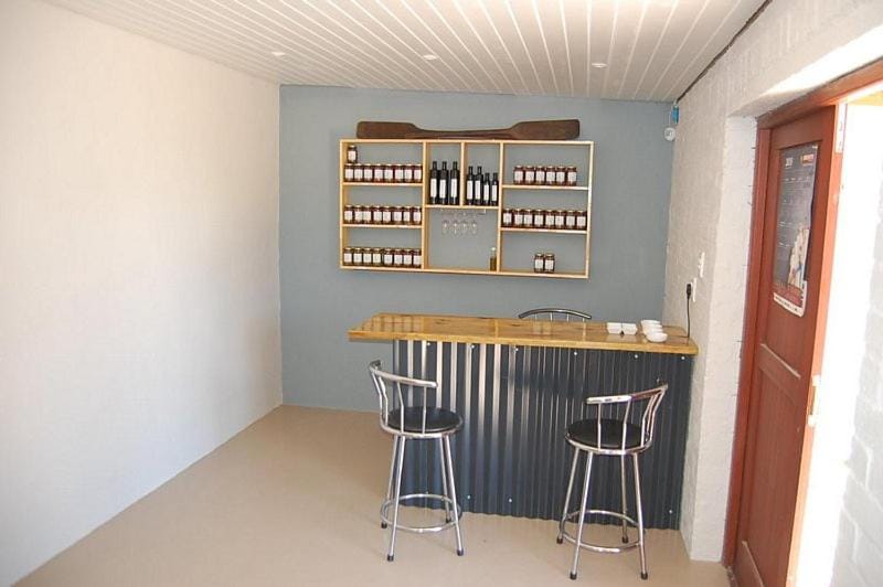 Nightclub / DJ, Food and drinks, Area and facilities
