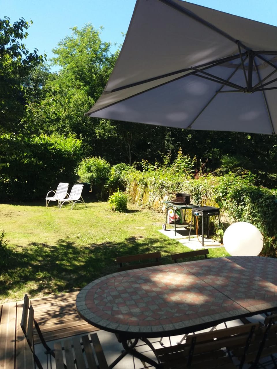 Property building, Garden, Balcony/Terrace