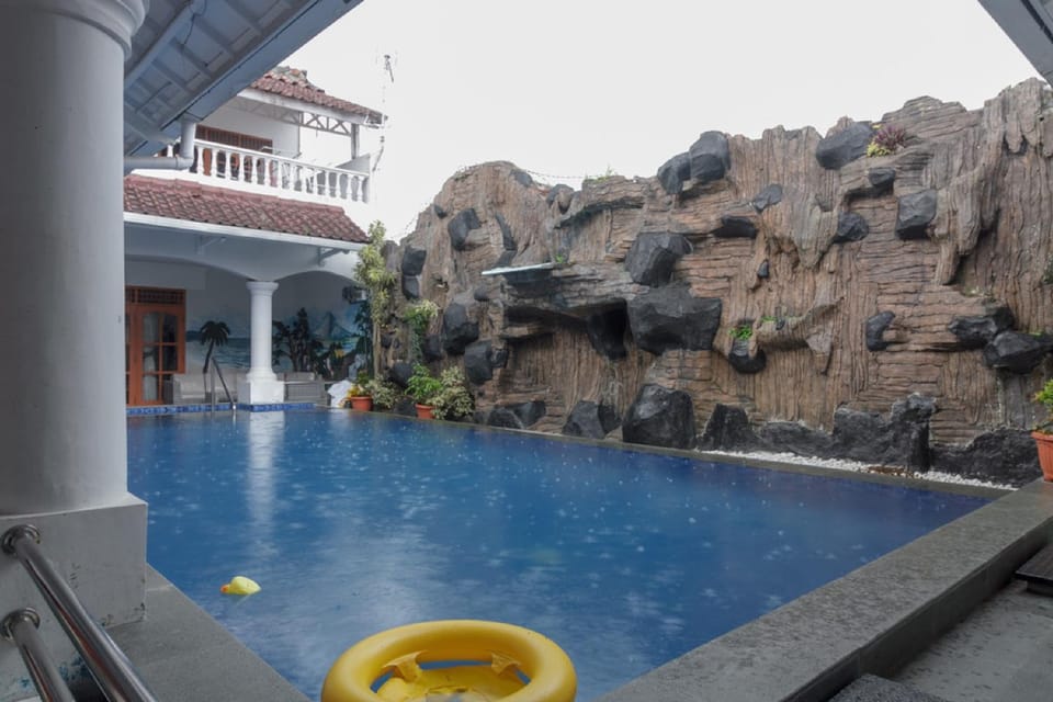 Pool view, Swimming pool