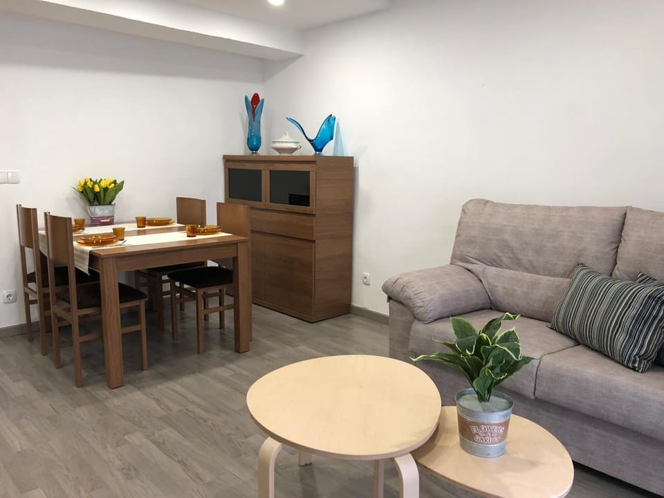 Staff, Living room, Dining area, young children, older children, Family