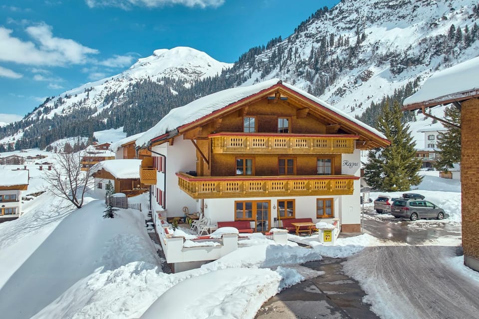 Pension Regina Bed and Breakfast in Lech