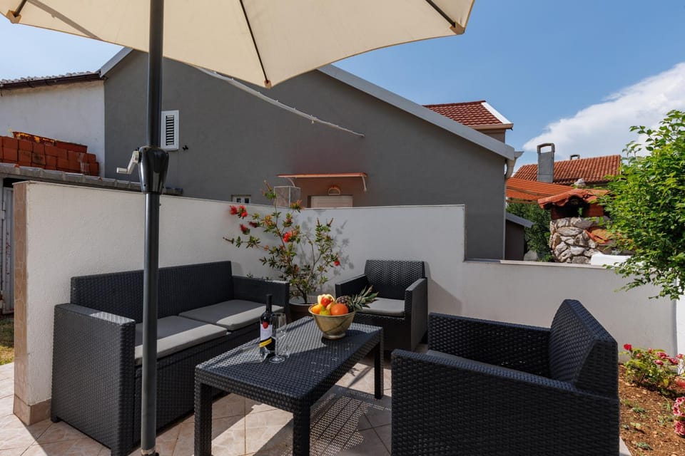 Patio, Balcony/Terrace, Seating area