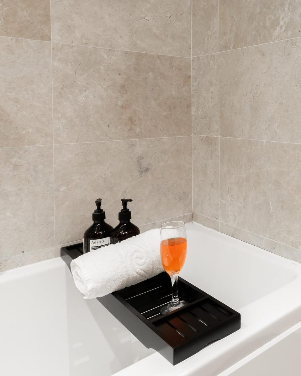 Bathroom, Bath, towels