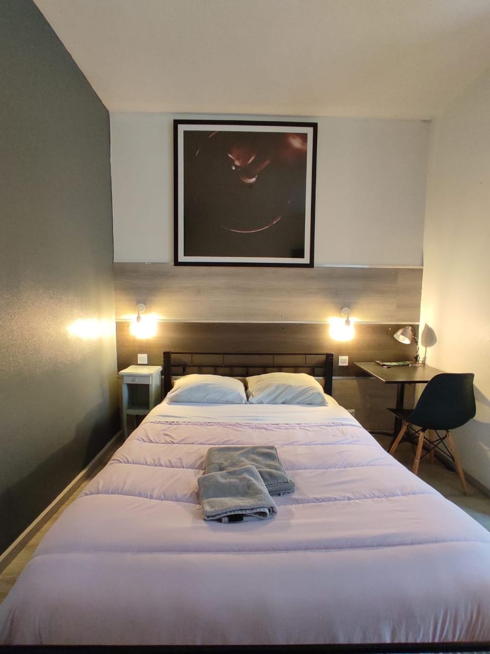 Hotel Le Bon Moine Hotel in Reims