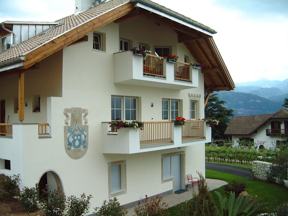 Property building, Facade/entrance