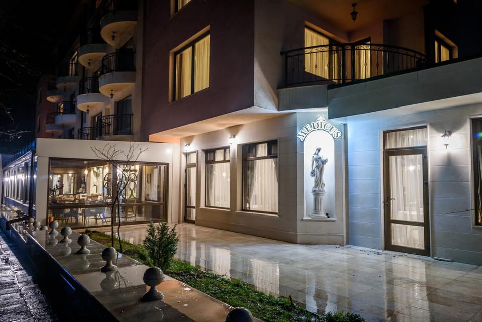 Property building, Facade/entrance