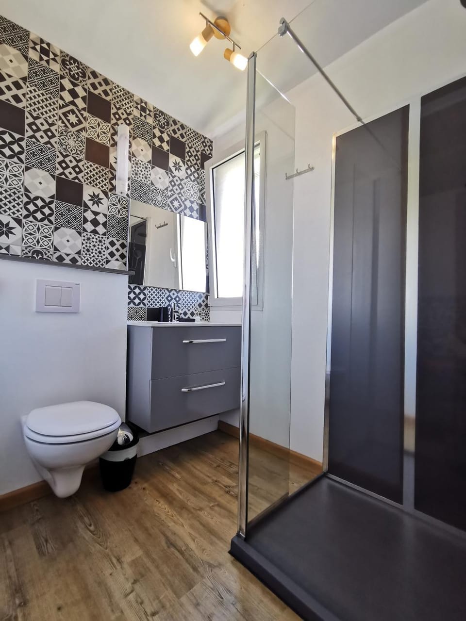Shower, Toilet, Bathroom