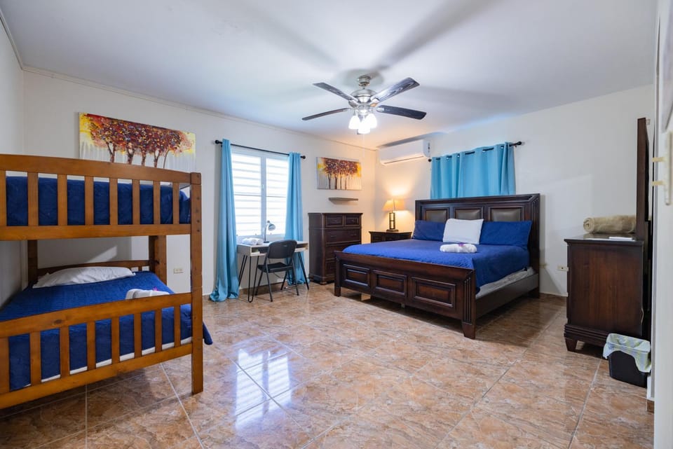 Big Vacation House House in Isabela