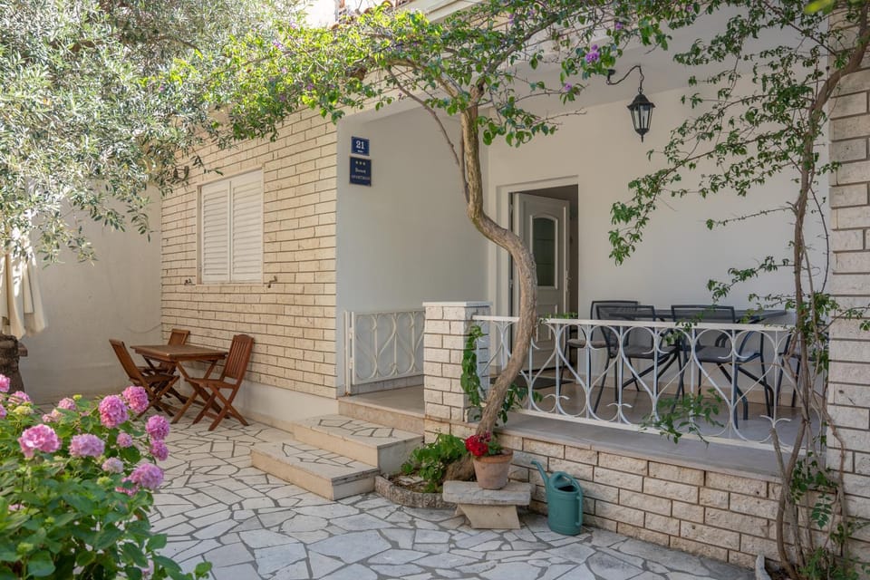 Patio, Balcony/Terrace