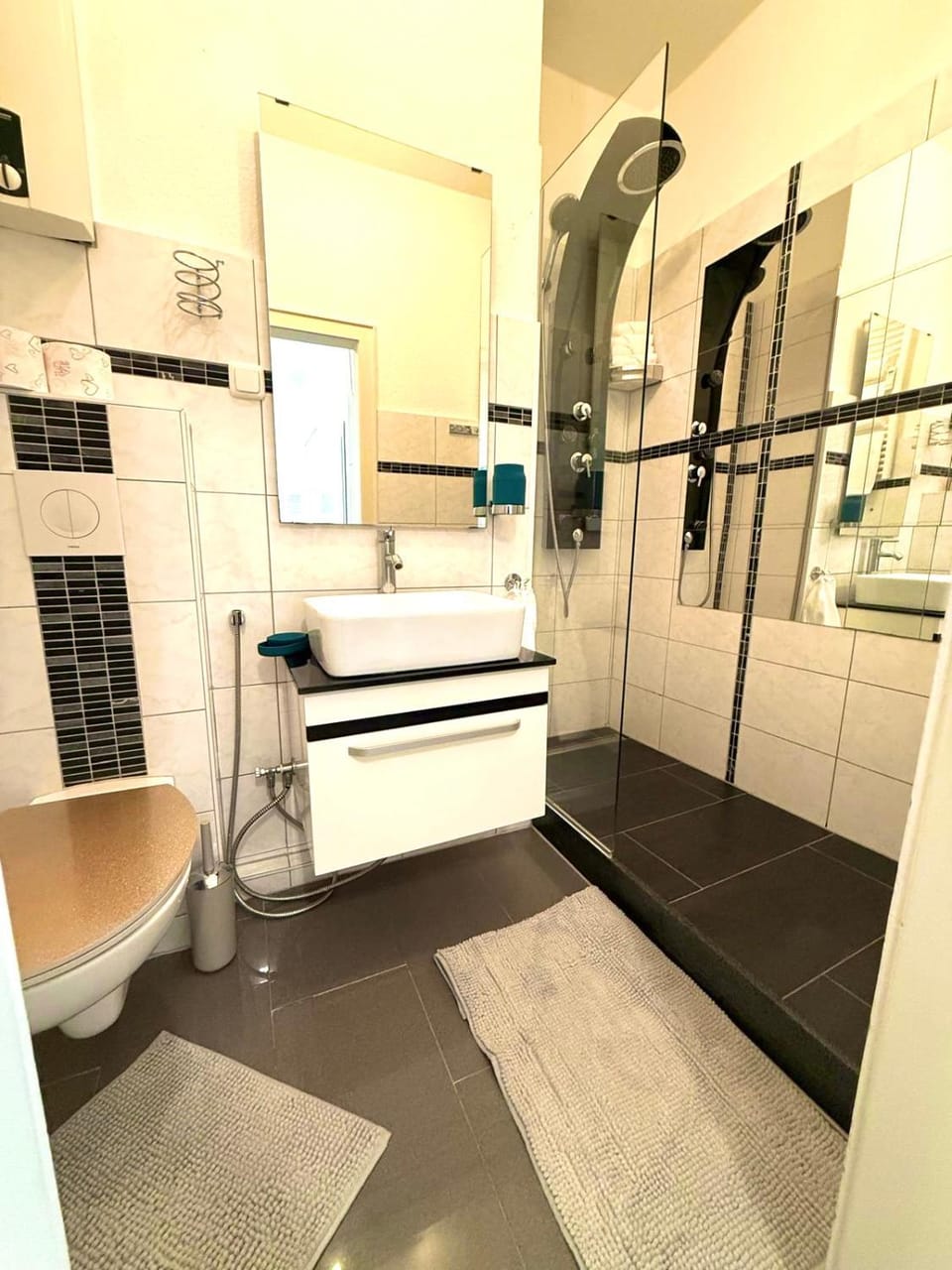 Shower, Toilet, Bathroom