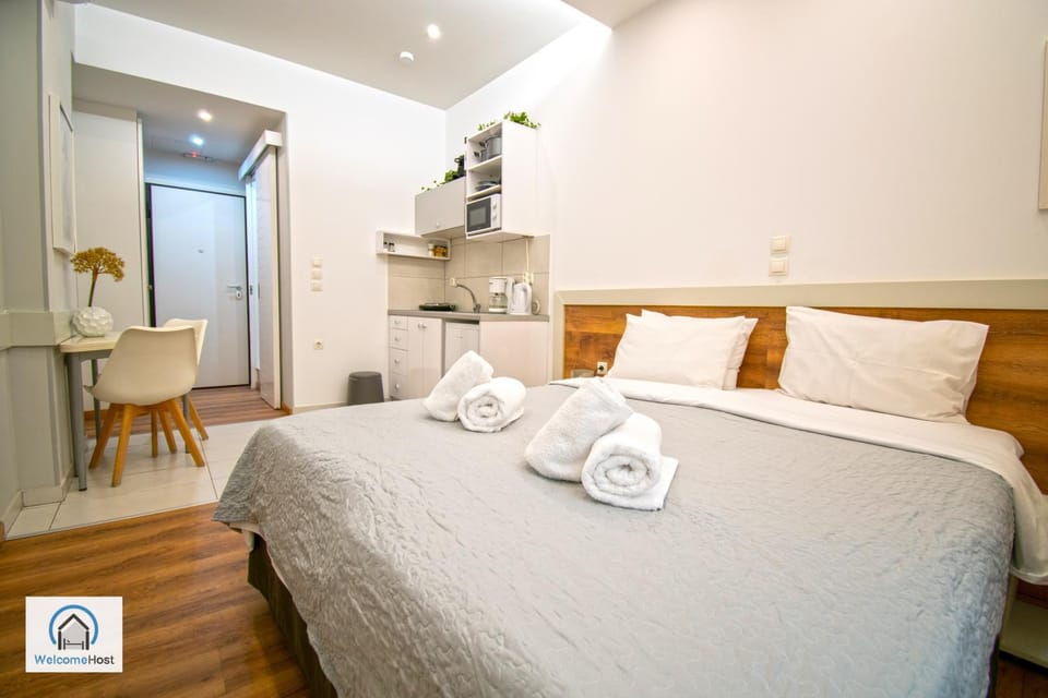 Bedroom, towels