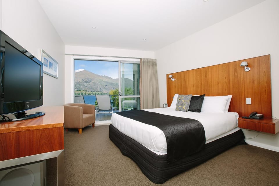 Staff, View (from property/room), Bedroom