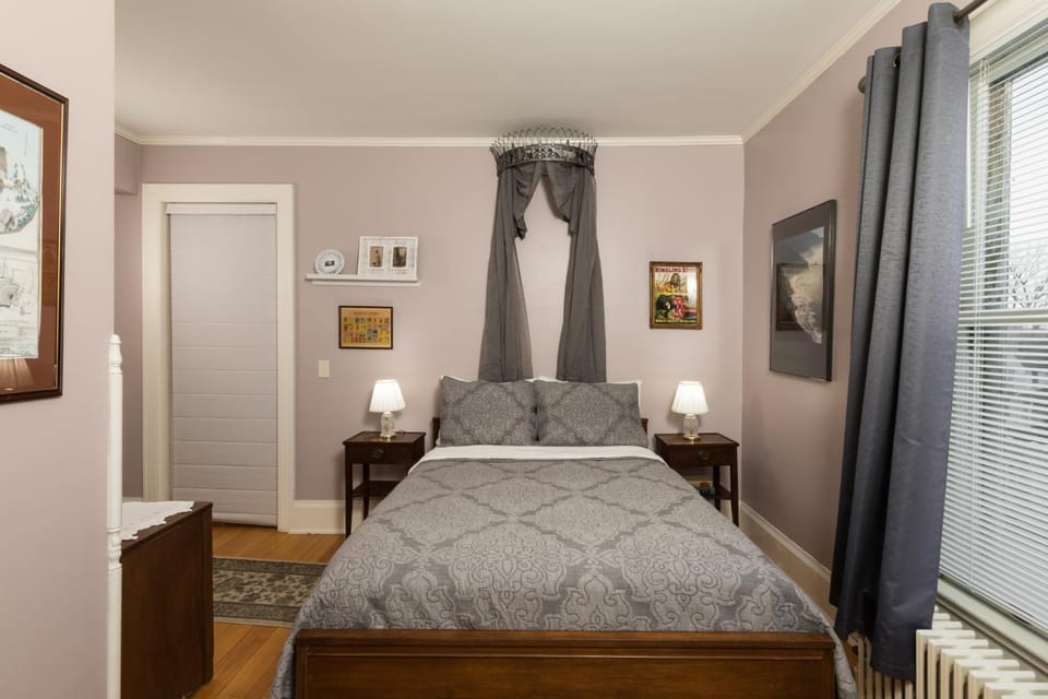 Ringling House Bed & Breakfast Bed and Breakfast in Baraboo