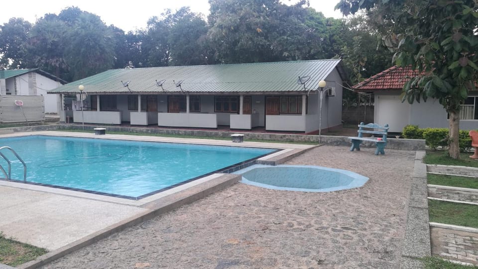 Friends Paradise Hotel in Sri Lanka