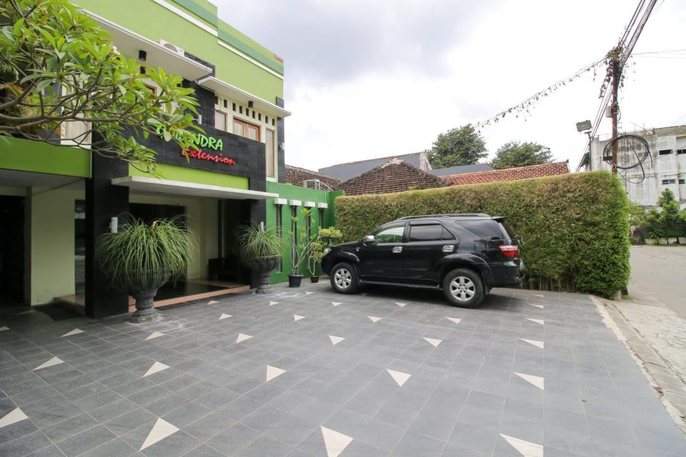 Facade/entrance