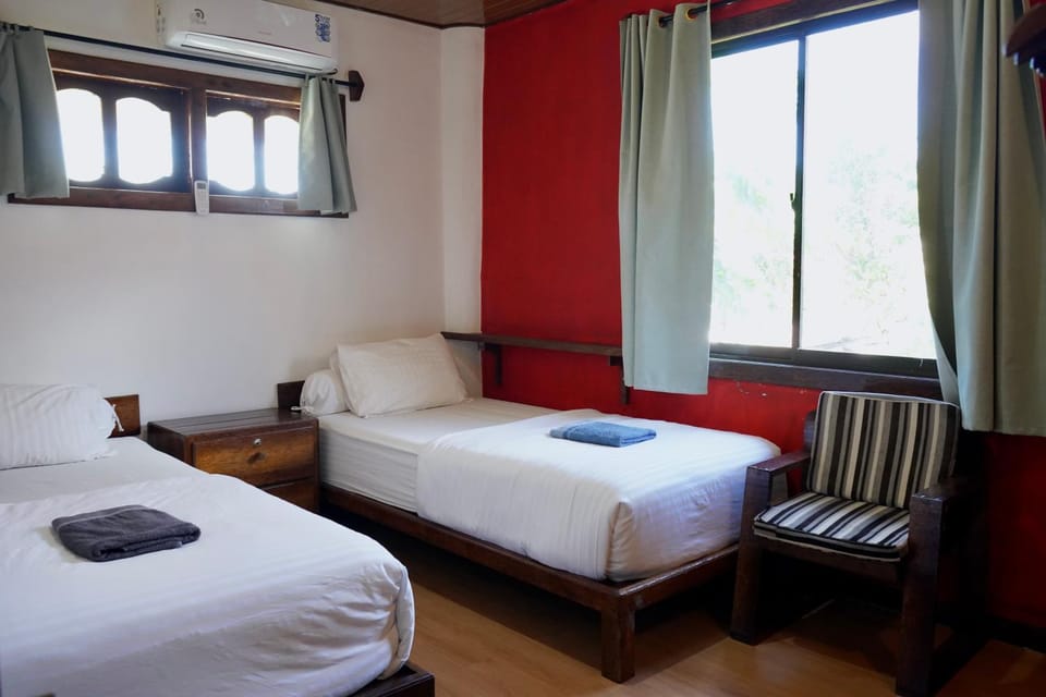 Bed, air conditioner