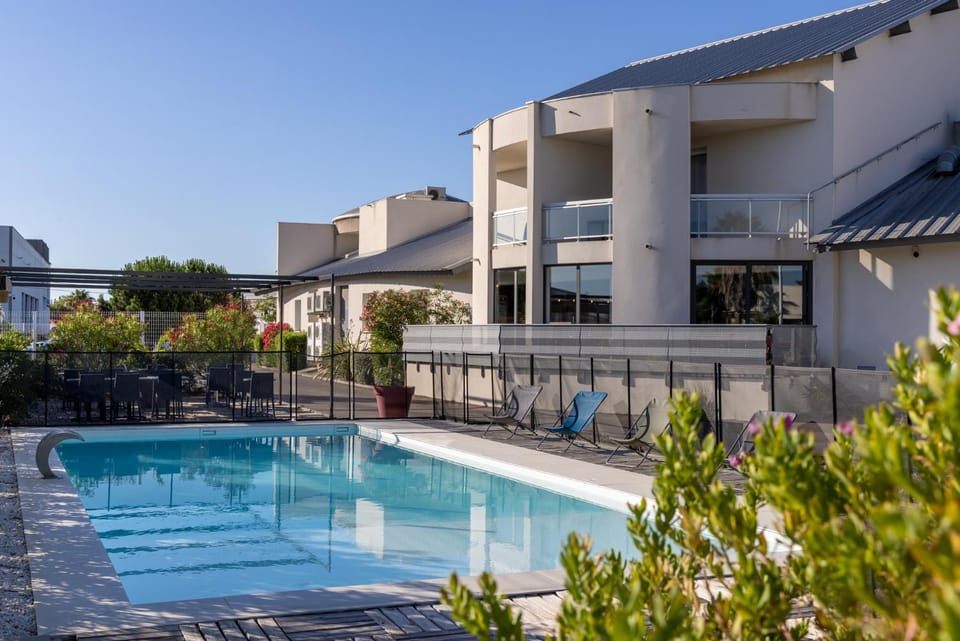 Pool view, Swimming pool