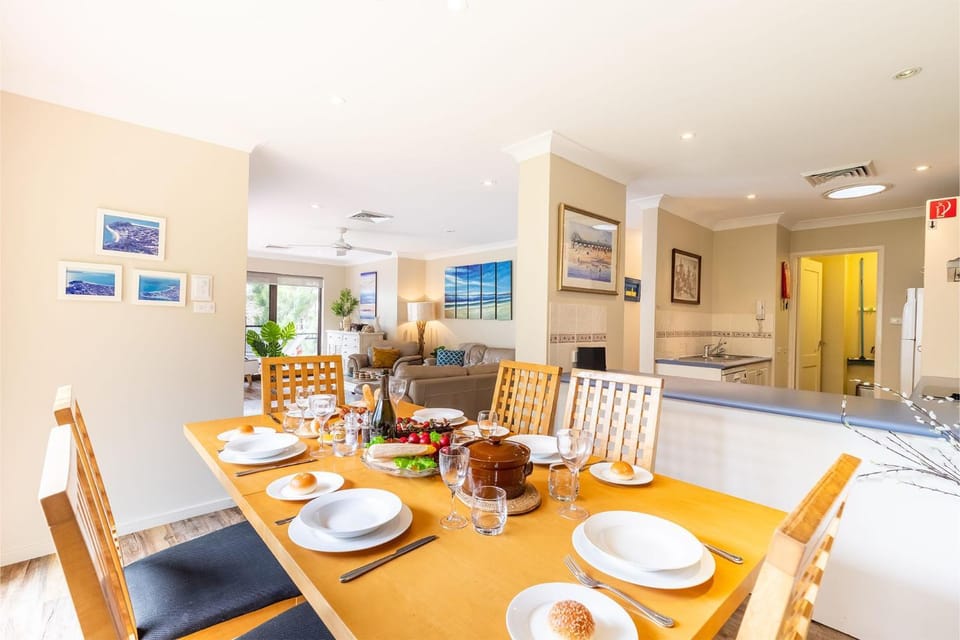 Bay Parklands, 49 2 Gowrie Ave - ducted aircon, Wifi, views, pool, tennis Apartment in Nelson Bay