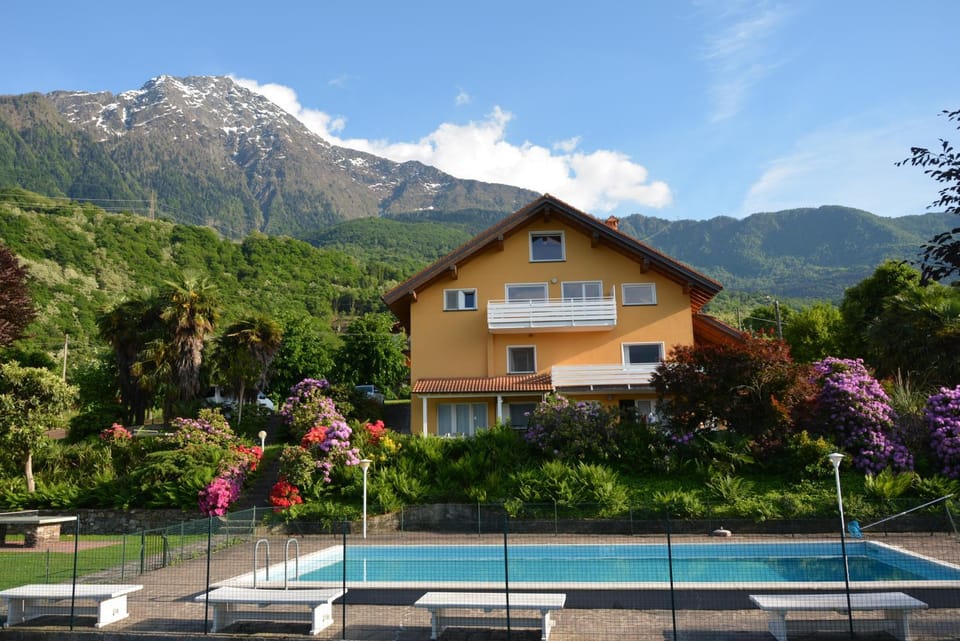 Casa Bellavista 1 Apartment hotel in Colico