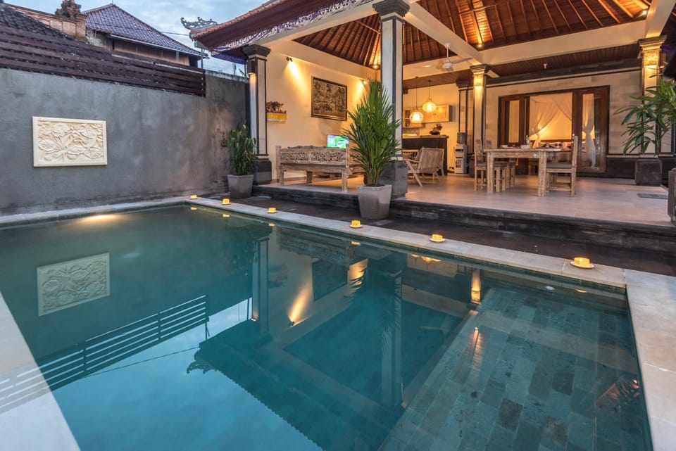 Property building, Swimming pool