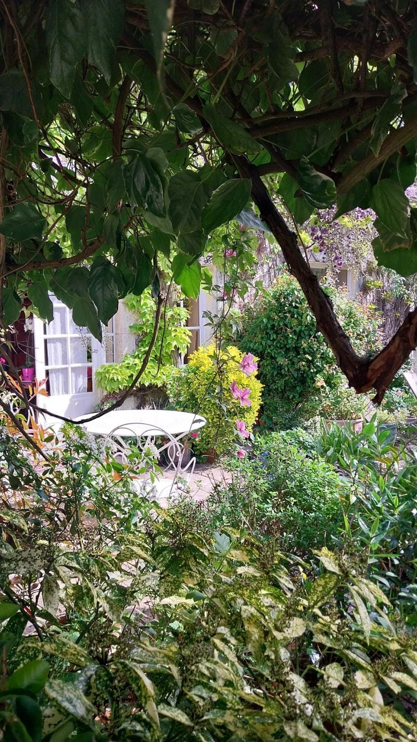 la glycine Bed and Breakfast in Normandy