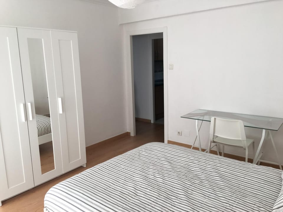 Apartamento Huesca en Paseo Ramón y Cajal Apartment in Huesca