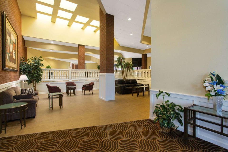 Lobby or reception, On site