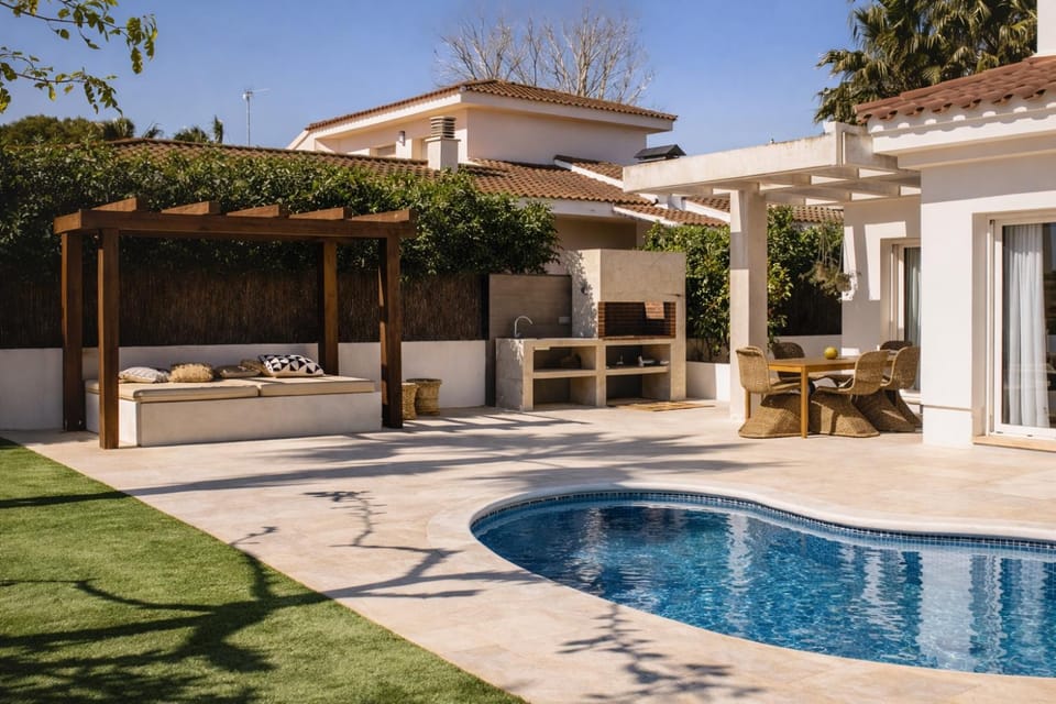 Property building, Swimming pool