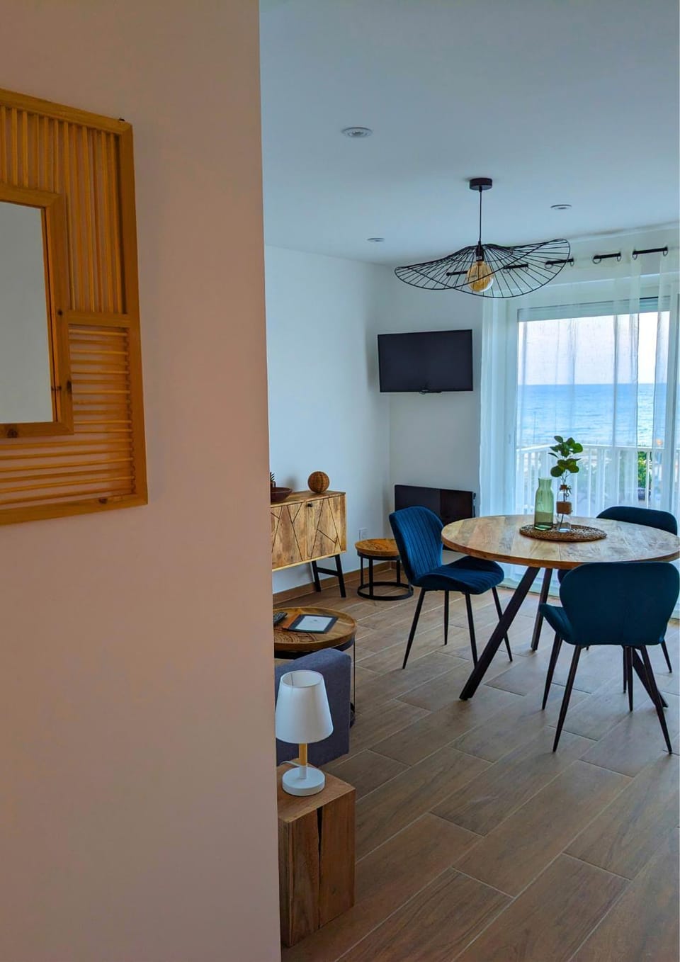 Communal lounge/ TV room, Living room, Seating area, Dining area
