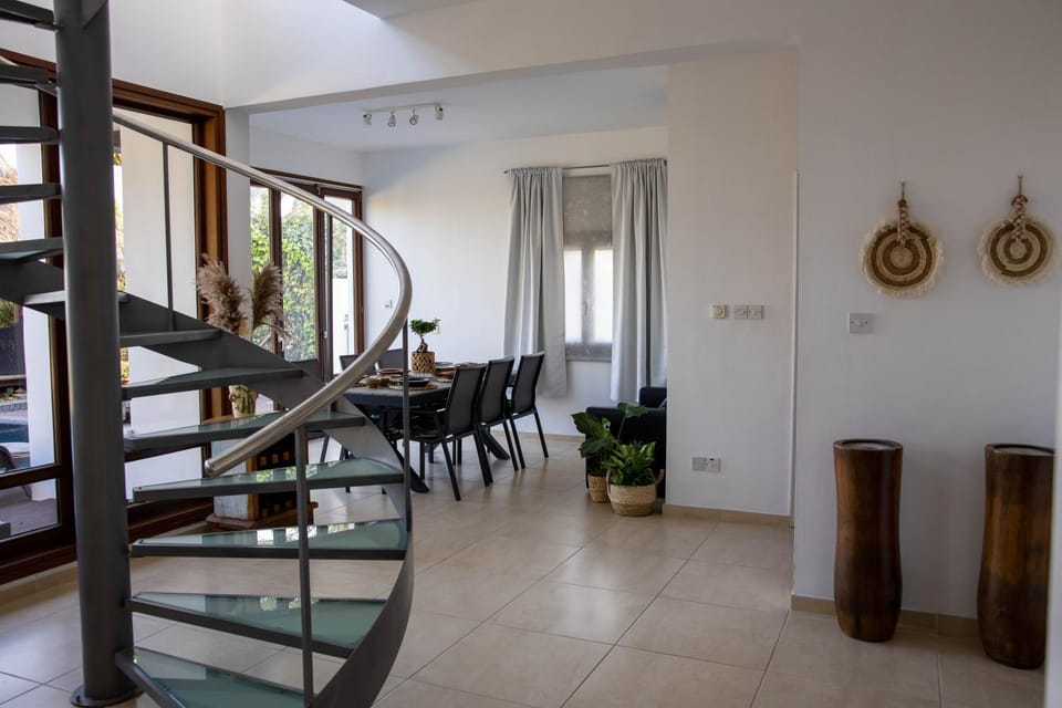 Balinese Villa in Sotira