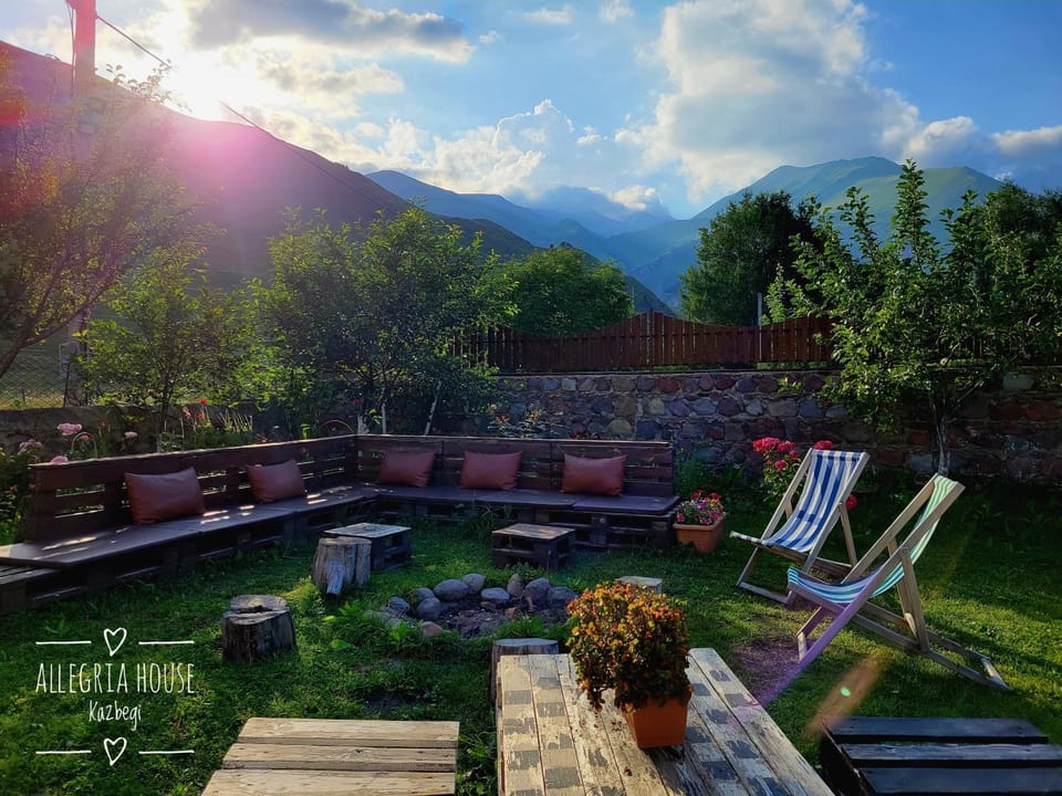 Day, Natural landscape, Garden, Garden view, Mountain view