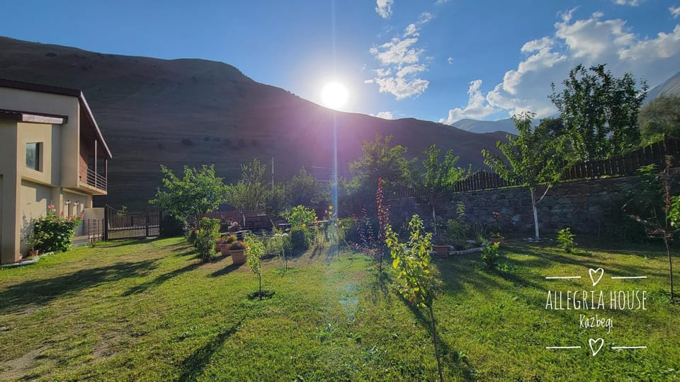 Day, Natural landscape, Garden, Garden view, Mountain view