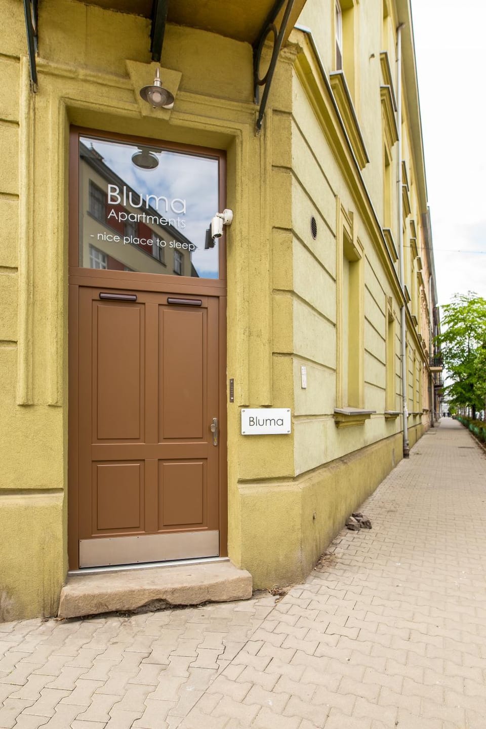 Facade/entrance