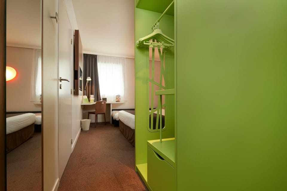 Toilet, Bathroom, TV and multimedia, Coffee/tea facilities, Seating area, Bedroom